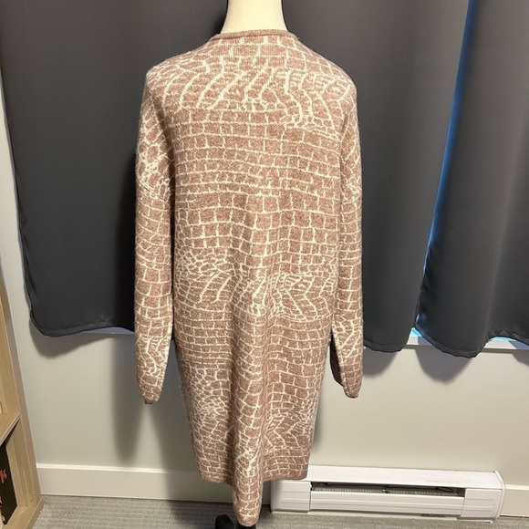 Gentle  Fawn Cardigan in white & beige. Size S - oversized fit. Like new. - Picture 2 of 5